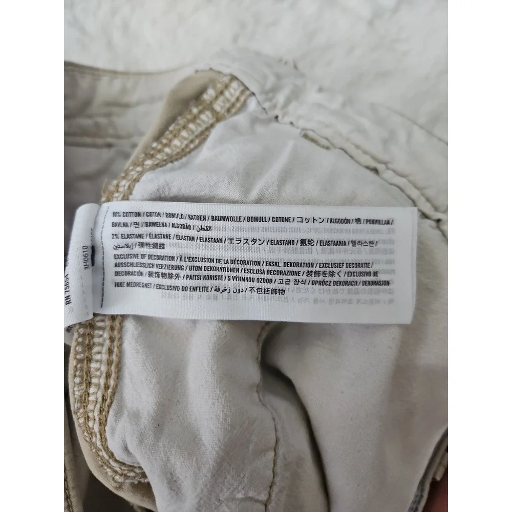 Hollister brand size